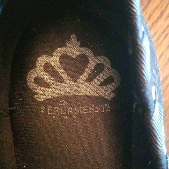 Fergalicious slip ons - Picture 3 of 4